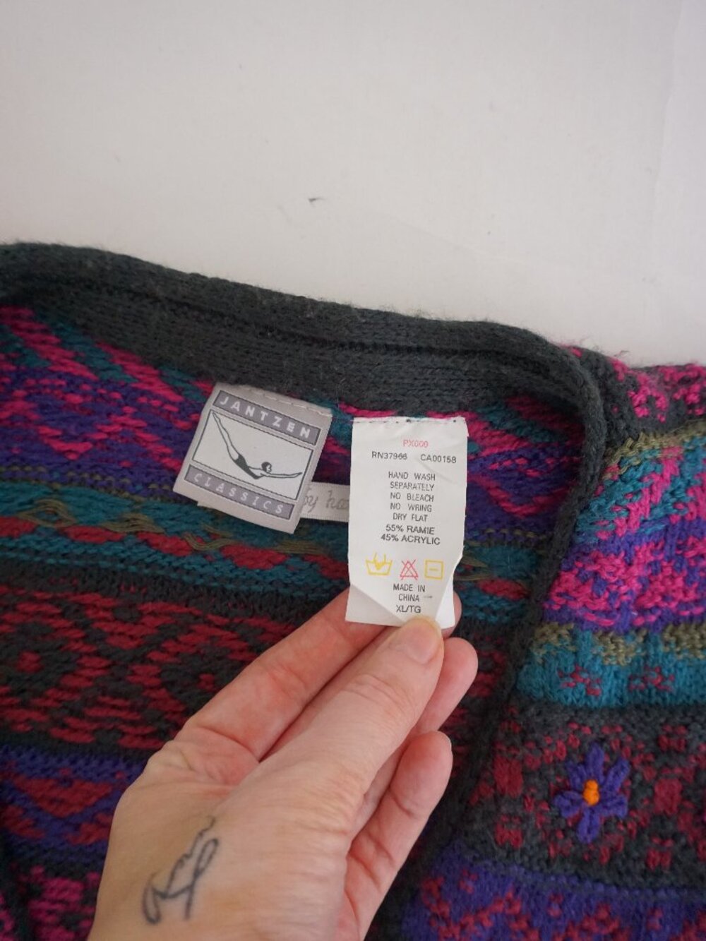 Vintage Jantzen Magenta Floral Tapestry Cottagecore Button Front Sweater Vest XL - Picture 9 of 9